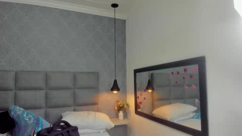 Luna online show from 23, 2, 2026