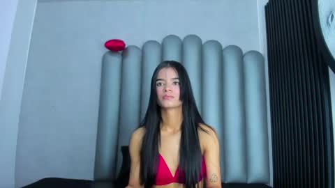 luna_bella_23 online show from 23, 4, 2026