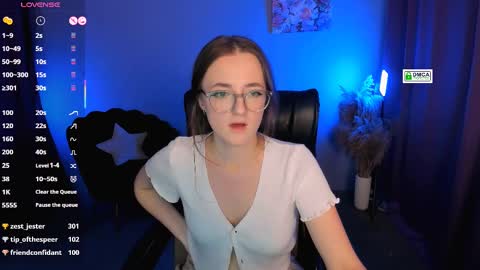 luna_berryy online show from 23, 2, 2025