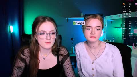 luna_berryy online show from 3, 3, 2025