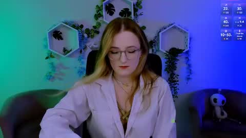 luna_berryy online show from 16, 6, 2026