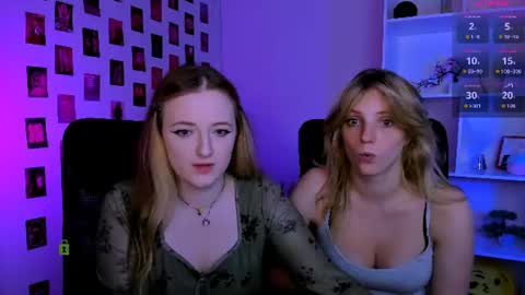 luna_berryy online show from 13, 7, 2026