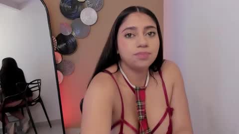 luna_cute14 online show from 31, 5, 2026