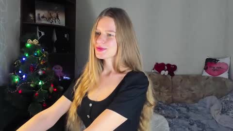 luna_evan online show from 25, 12, 2024