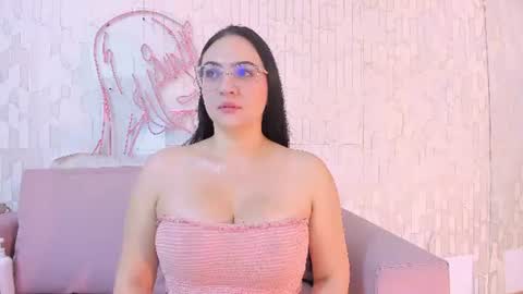 Snapshot of luna_ferrer1 chatting on 11, 6, 2026 luna_ferrer1 online show from 11, 6, 2026