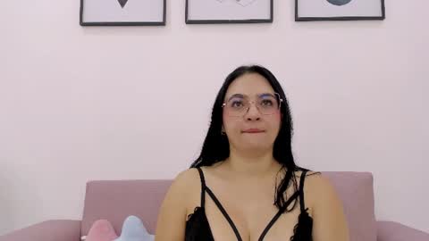 Snapshot of luna_ferrer1 chatting on 18, 7, 2026 luna_ferrer1 online show from 18, 7, 2026