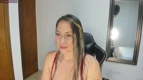 Snapshot of luna_killari chatting on 21, 10, 2025 luna killari online show from 21, 10, 2025