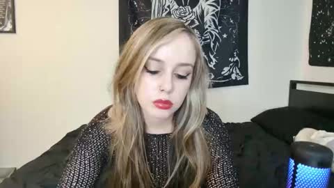 Luna online show from 23, 9, 2025