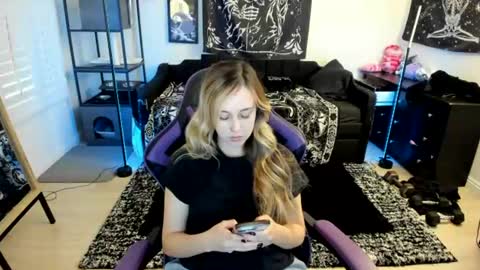 Snapshot of luna_lovelyy chatting on 13, 6, 2026 Luna online show from 13, 6, 2026