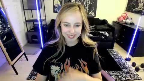 Luna online show from 13, 7, 2026