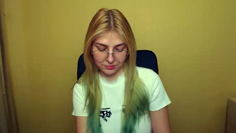 Luna online show from 30, 1, 2025