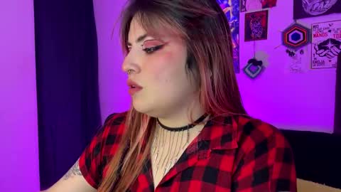 luna_rayy online show from 12, 10, 2025