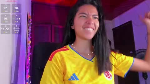 Luna Roja26 online show from 17, 6, 2026