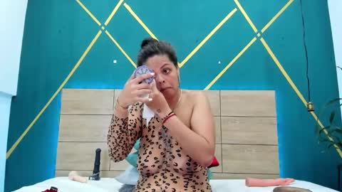 Luna online show from 5, 3, 2025