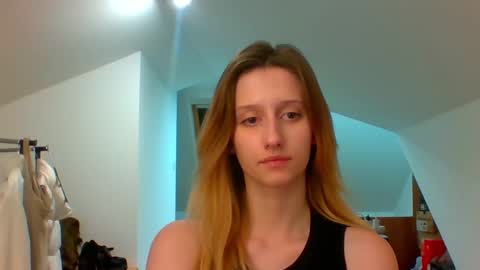 L U N A  online show from 27, 12, 2024