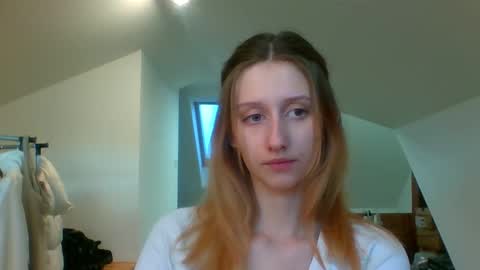 L U N A  online show from 3, 1, 2025