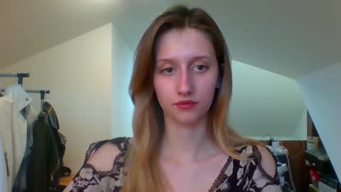 L U N A  online show from 24, 1, 2025