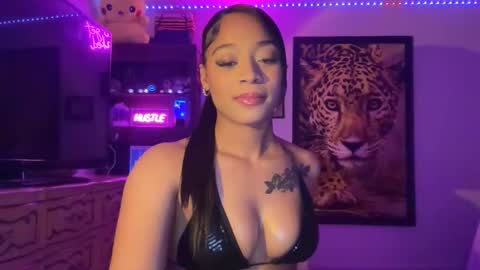 lunaa_11 online show from 7, 5, 2026