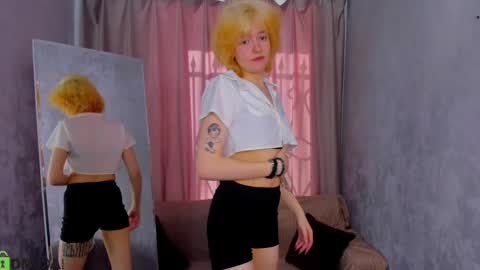 Luna online show from 30, 4, 2026