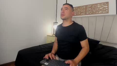 lunaanddante_ online show from 23, 6, 2026