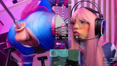 Snapshot of lunaaridi chatting on 2, 10, 2025 Luna online show from 2, 10, 2025