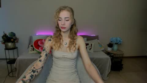 Snapshot of lunabelli chatting on 1, 3, 2026 LunaBelli online show from 1, 3, 2026