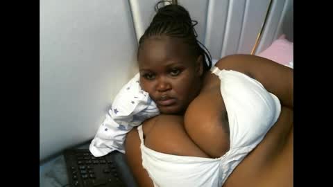 lunabloom01 online show from 23, 11, 2025