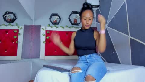 Luna online show from 4, 2, 2026