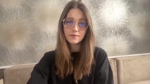 Snapshot of lunafeather chatting on 4, 3, 2026 lunafeather online show from 4, 3, 2026