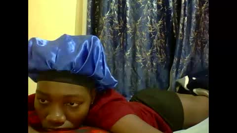 lunah_kitty online show from 19, 5, 2026