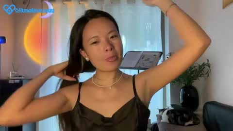 Luna online show from 12, 5, 2026