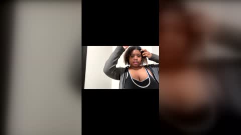 lunamoth00 online show from 26, 11, 2025