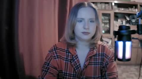 lunamystique_ online show from 4, 5, 2026