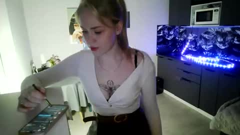 lunapeony online show from 9, 2, 2026