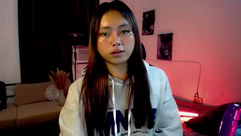 Snapshot of lunapinay chatting on 18, 4, 2026 Luna online show from 18, 4, 2026