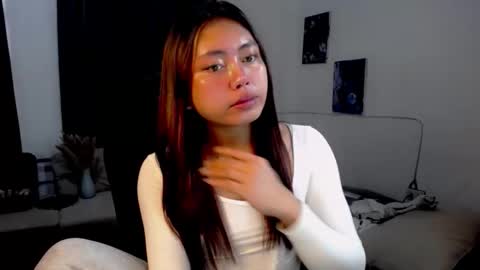 Snapshot of lunapinay chatting on 23, 4, 2026 Luna online show from 23, 4, 2026