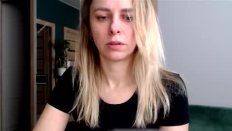 Luna online show from 4, 3, 2026