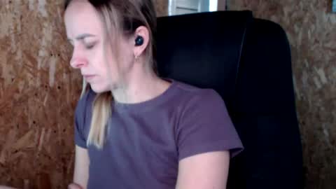 Luna online show from 6, 3, 2026