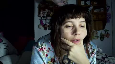 lunarqueen420 online show from 2, 5, 2026