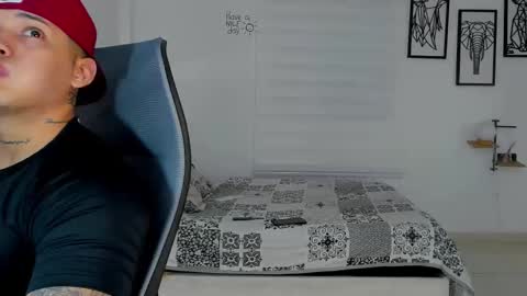 Lunay online show from 4, 3, 2026