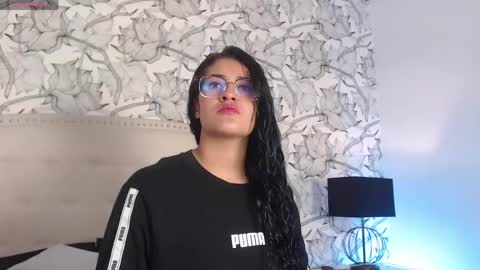 Luna and Kian online show from 18, 4, 2026