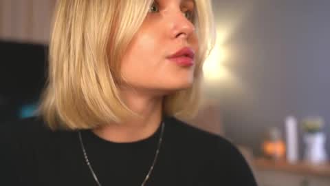 Evi online show from 10, 5, 2026