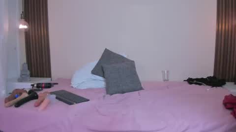lunna_boobs20 online show from 7, 7, 2026