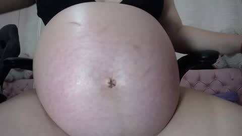 Snapshot of lunnadoll chatting on 7, 10, 2025 Katty what ever do you want on my pv is for extra tokens minimi 250 tks ty u for understand online show from 7, 10, 2025