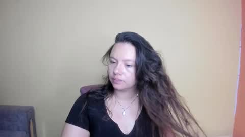 Snapshot of lunnadoll chatting on 1, 3, 2026 Katty what ever do you want on my pv is for extra tokens minimi 250 tks ty u for understand online show from 1, 3, 2026