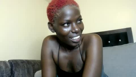 luo_queen online show from 12, 6, 2026