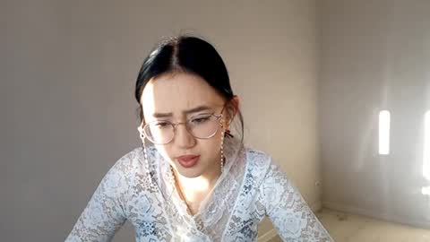 Roxie online show from 9, 4, 2026