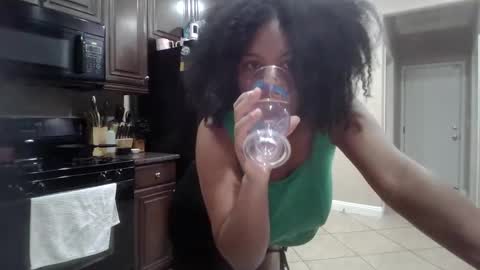 Snapshot of lusciouskoko chatting on 10, 9, 2025 Luscious Koko online show from 10, 9, 2025