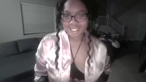 Snapshot of lusciouskoko chatting on 22, 11, 2025 Luscious Koko online show from 22, 11, 2025