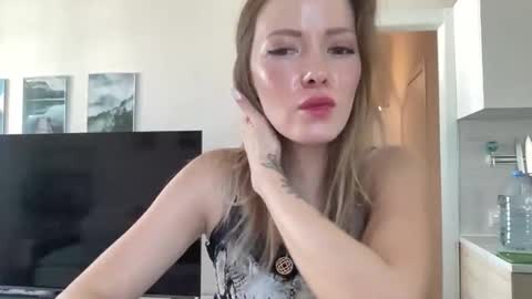 lusiluv online show from 11, 9, 2025